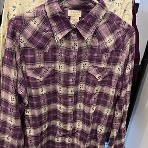 Wrangler Purple Plaid Button Down Shirt